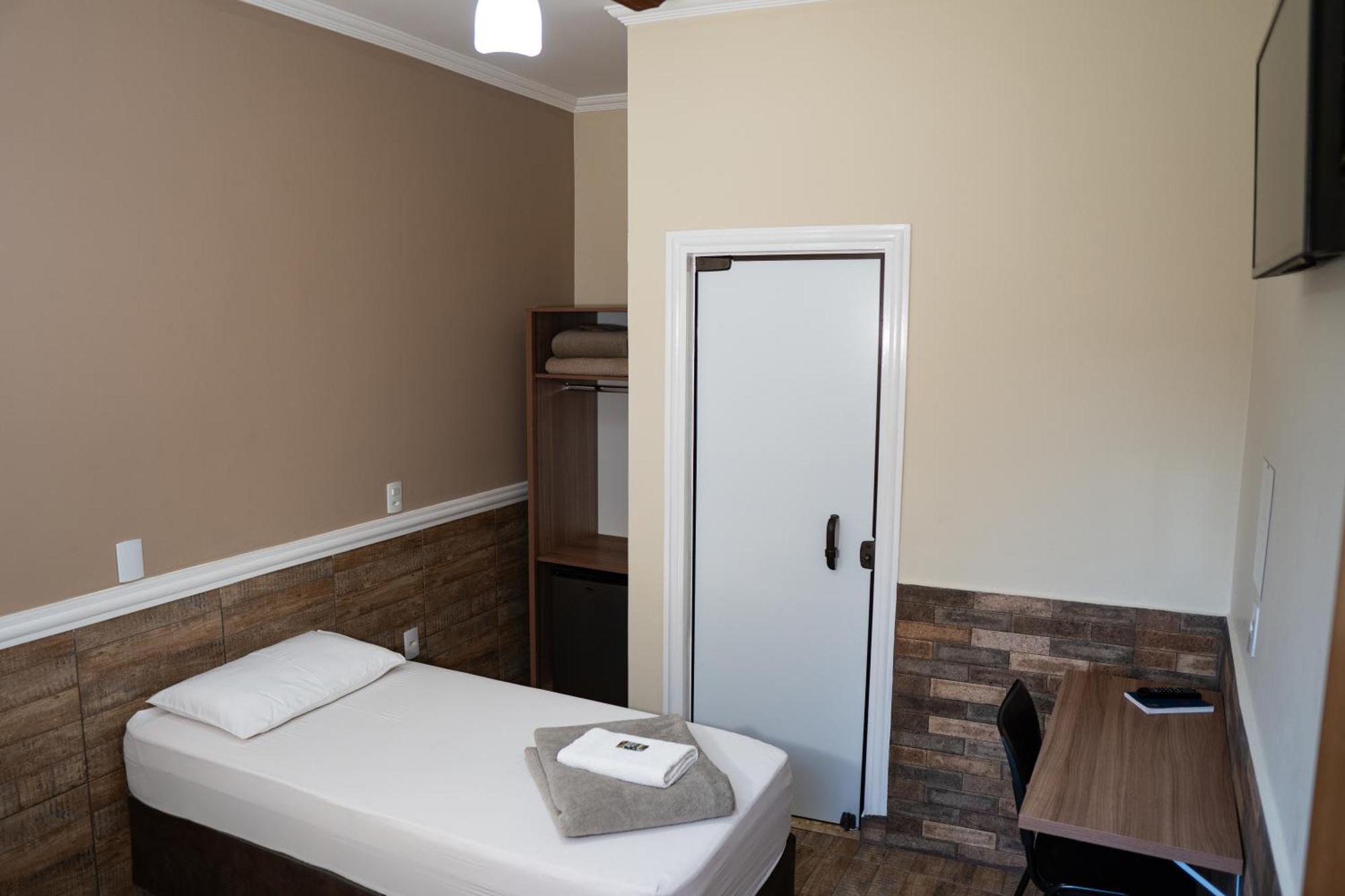 Hotel Nixon Proximo, Rodoviaria, Prefeitura E A Matriz Central Itai  ภายนอก รูปภาพ