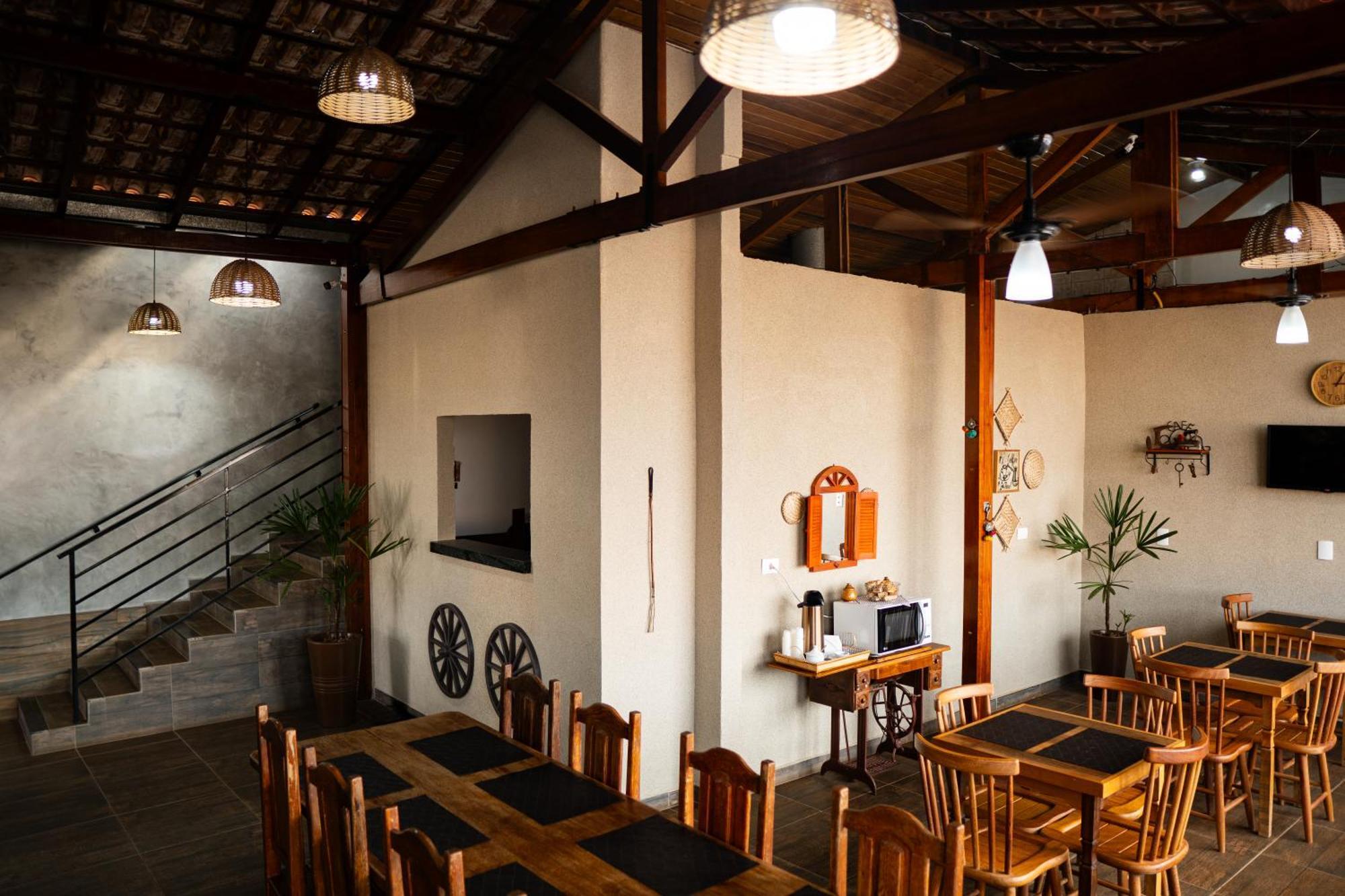Hotel Nixon Proximo, Rodoviaria, Prefeitura E A Matriz Central Itai  ภายนอก รูปภาพ